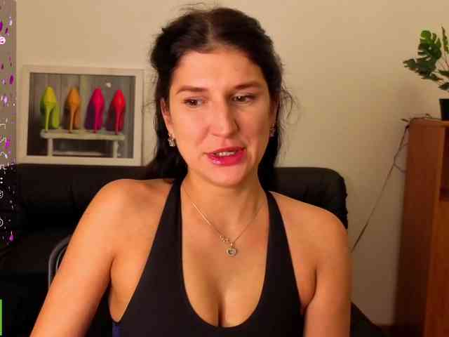 AliannaSoloKisses webcam