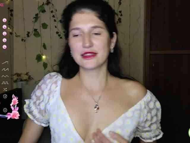 AliannaSoloKisses webcam