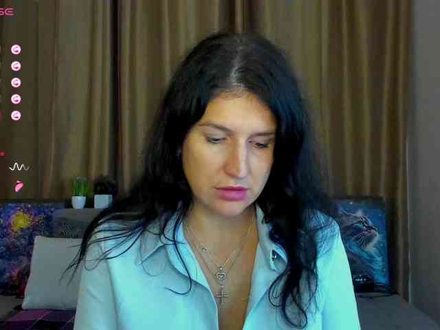 AliannaSoloKisses webcam