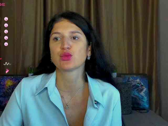 AliannaSoloKisses webcam