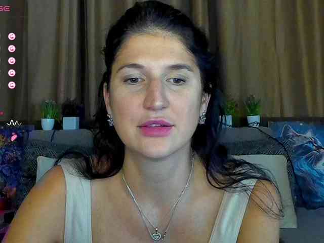 AliannaSoloKisses webcam