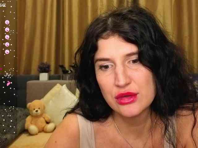 AliannaSoloKisses webcam