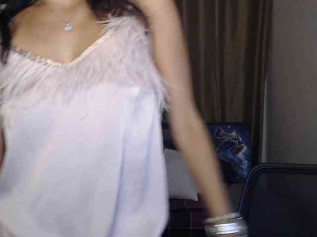 AliannaSoloKisses webcam