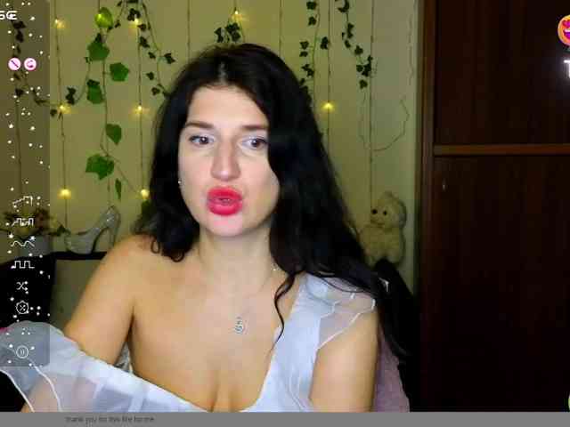 AliannaSoloKisses webcam