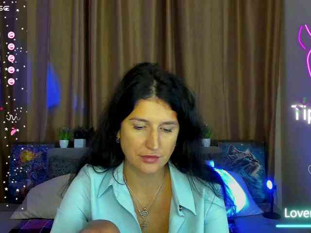 AliannaSoloKisses webcam