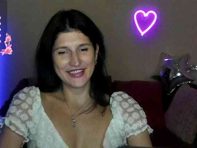 AliannaSoloKisses webcam