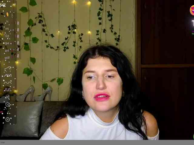 AliannaSoloKisses webcam