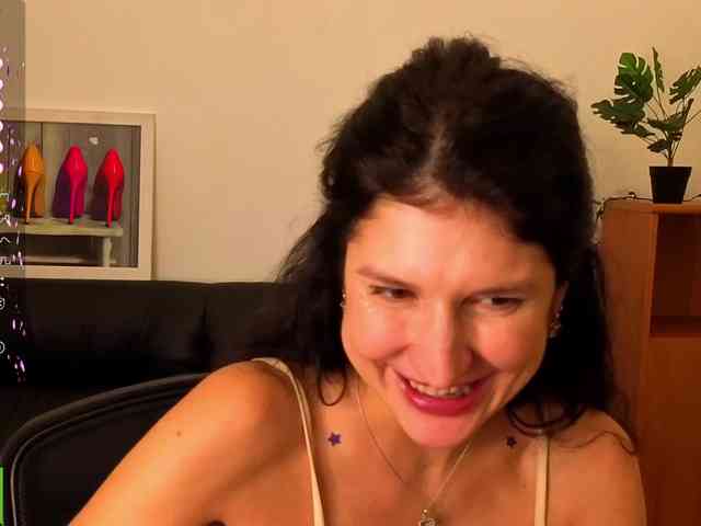 AliannaSoloKisses webcam