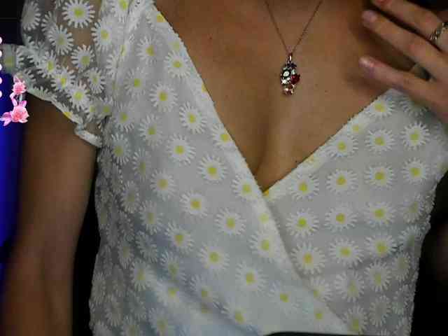 AliannaSoloKisses webcam