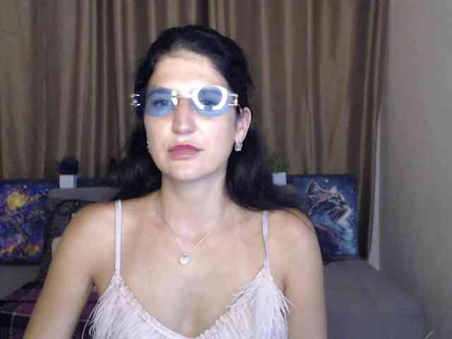 AliannaSoloKisses webcam