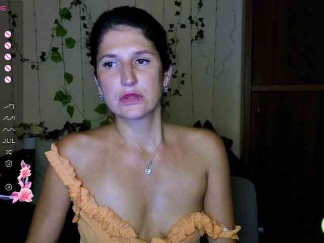 AliannaSoloKisses webcam