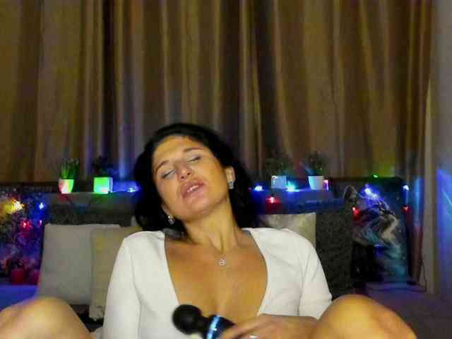 AliannaSoloKisses webcam