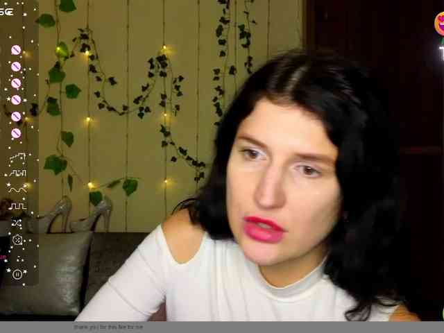 AliannaSoloKisses webcam