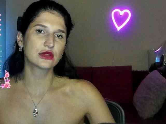 AliannaSoloKisses webcam