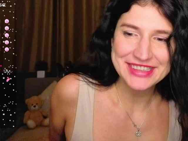 AliannaSoloKisses webcam