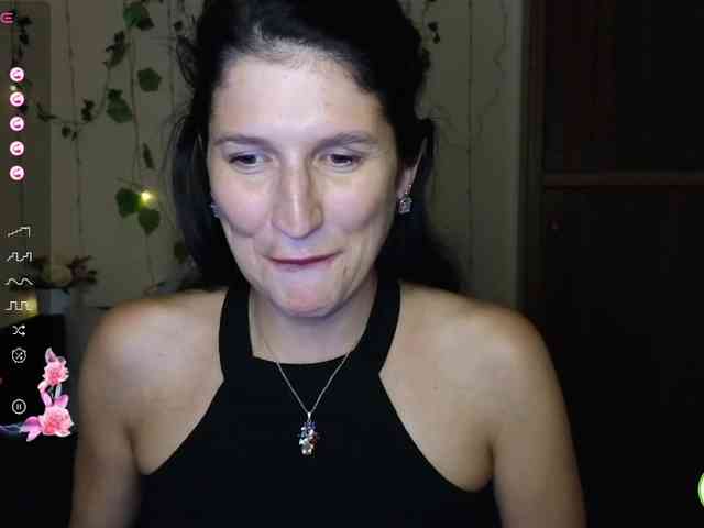 AliannaSoloKisses webcam