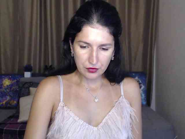 AliannaSoloKisses webcam