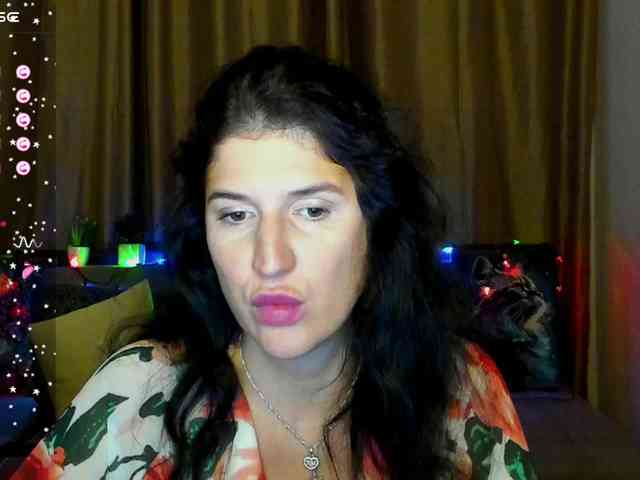 AliannaSoloKisses webcam