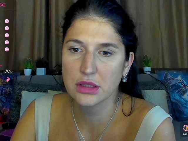 AliannaSoloKisses webcam