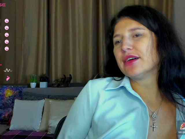 AliannaSoloKisses webcam