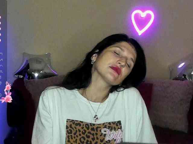 AliannaSoloKisses webcam