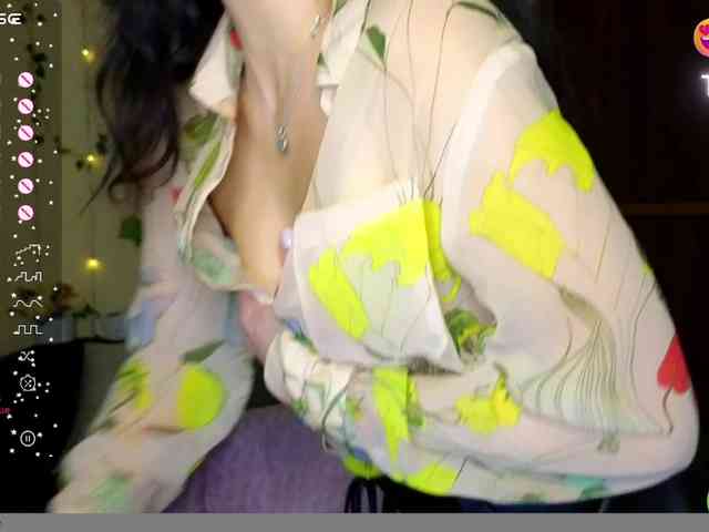 AliannaSoloKisses webcam