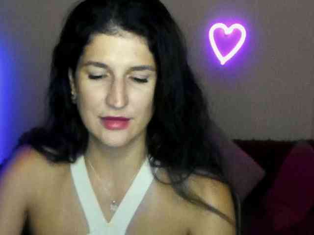 AliannaSoloKisses webcam