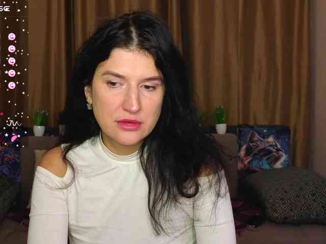 AliannaSoloKisses webcam