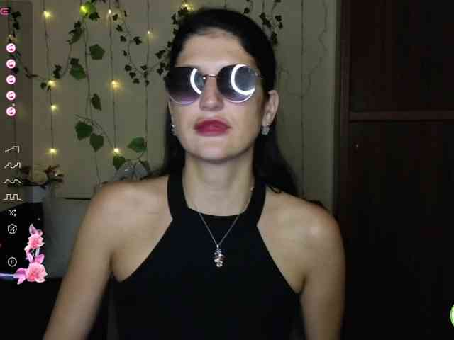AliannaSoloKisses webcam