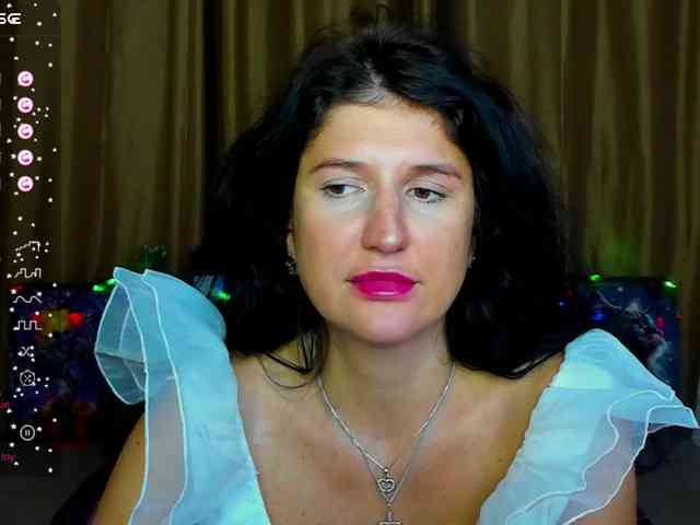 AliannaSoloKisses webcam