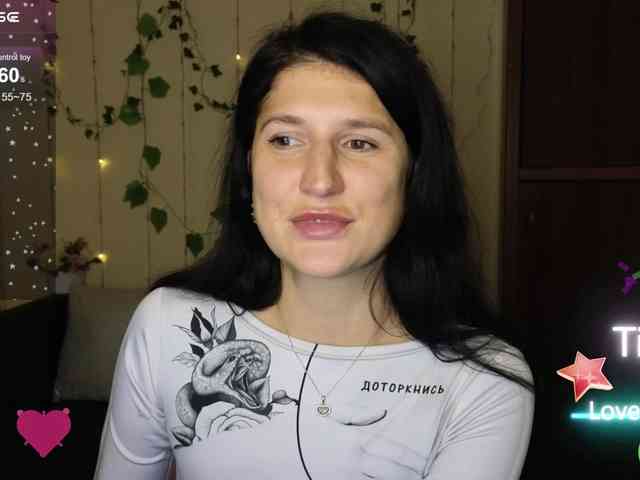 AliannaSoloKisses webcam