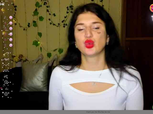 AliannaSoloKisses webcam