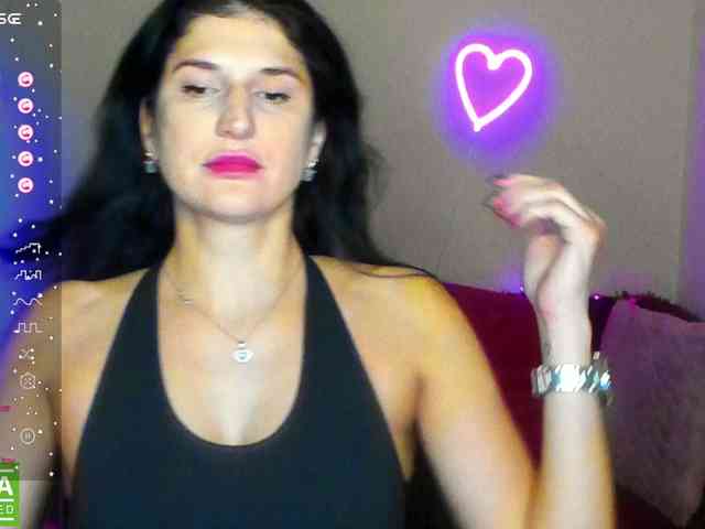 AliannaSoloKisses webcam