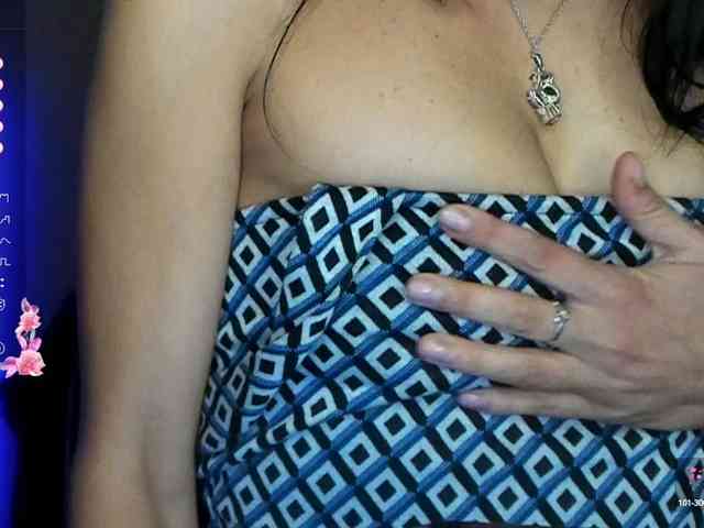 AliannaSoloKisses webcam