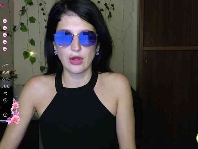 AliannaSoloKisses webcam
