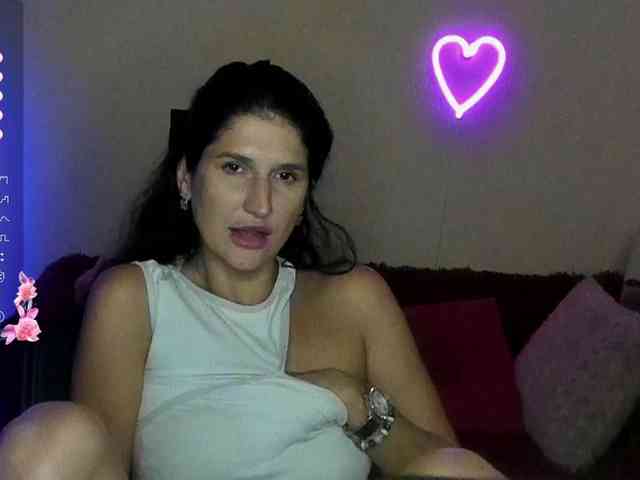 AliannaSoloKisses webcam
