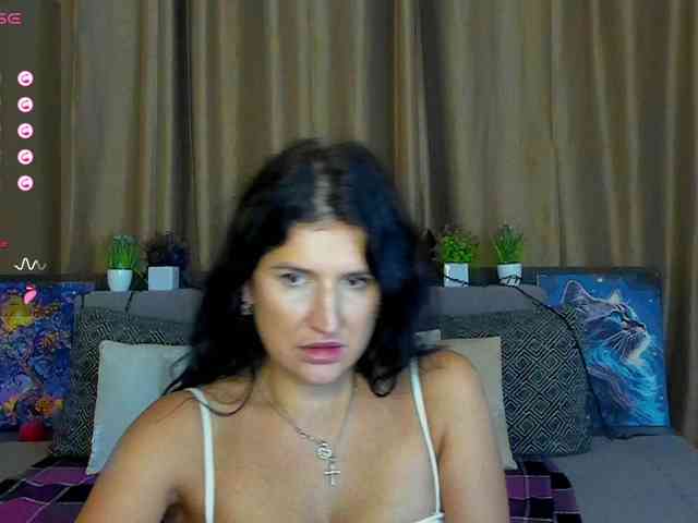 AliannaSoloKisses webcam