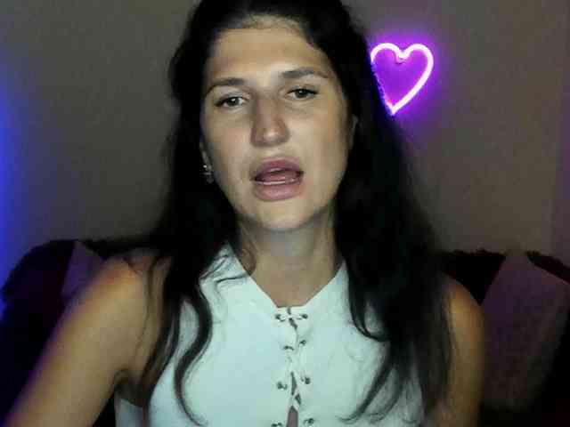 AliannaSoloKisses webcam