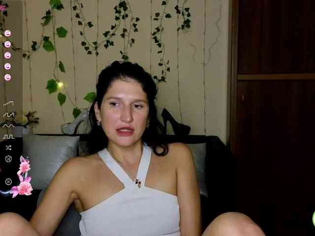 AliannaSoloKisses webcam