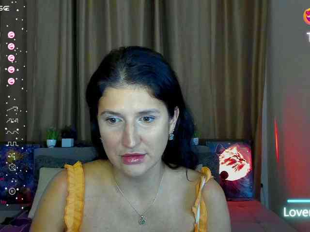 AliannaSoloKisses webcam