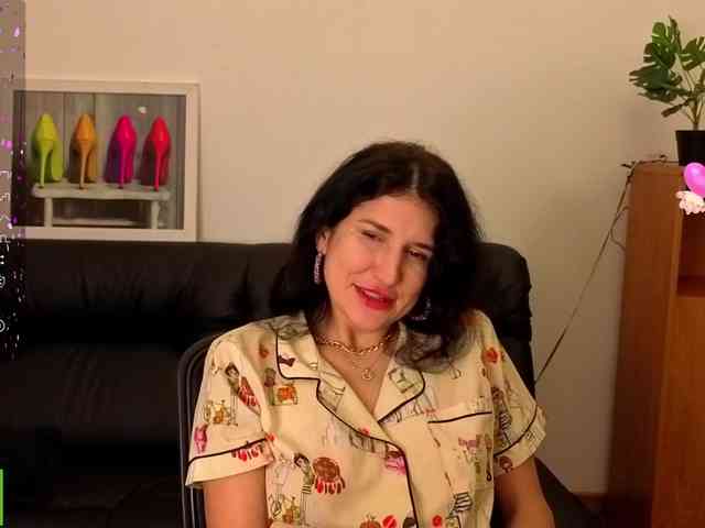 AliannaSoloKisses webcam