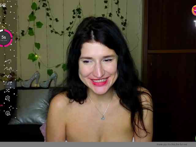 AliannaSoloKisses webcam