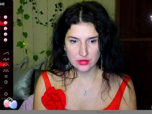 AliannaSoloKisses webcam