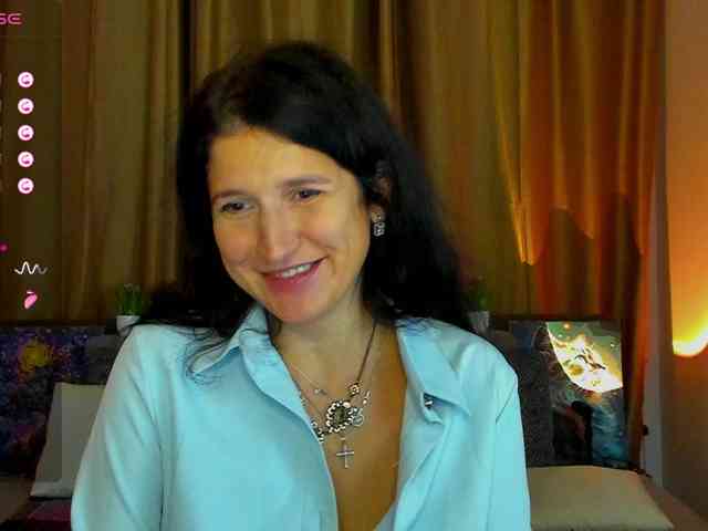 AliannaSoloKisses webcam