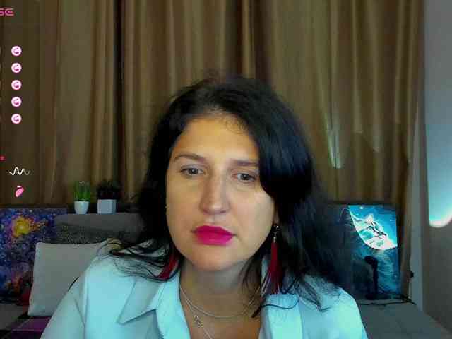AliannaSoloKisses webcam