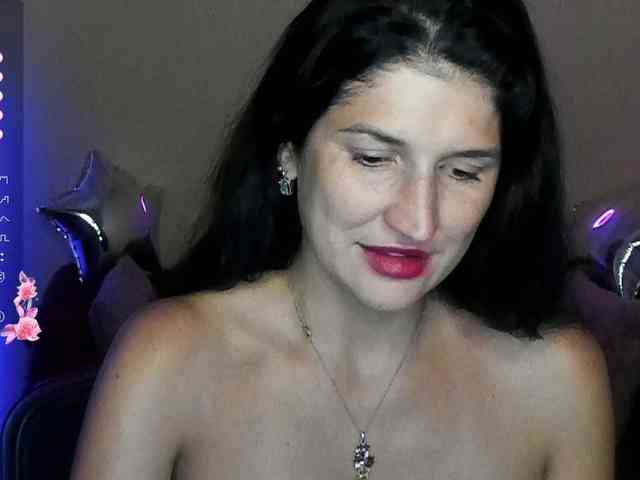 AliannaSoloKisses webcam