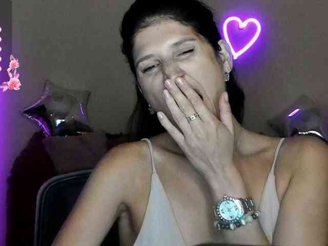 AliannaSoloKisses webcam