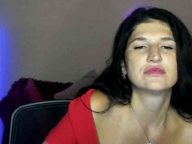 AliannaSoloKisses webcam