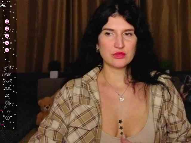 AliannaSoloKisses webcam