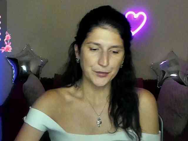 AliannaSoloKisses webcam